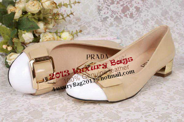 Prada Pump in Patent Leather PD5212 Apricot&White