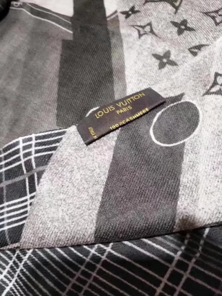 Louis Vuitton Cashmere Scarf LV1101A