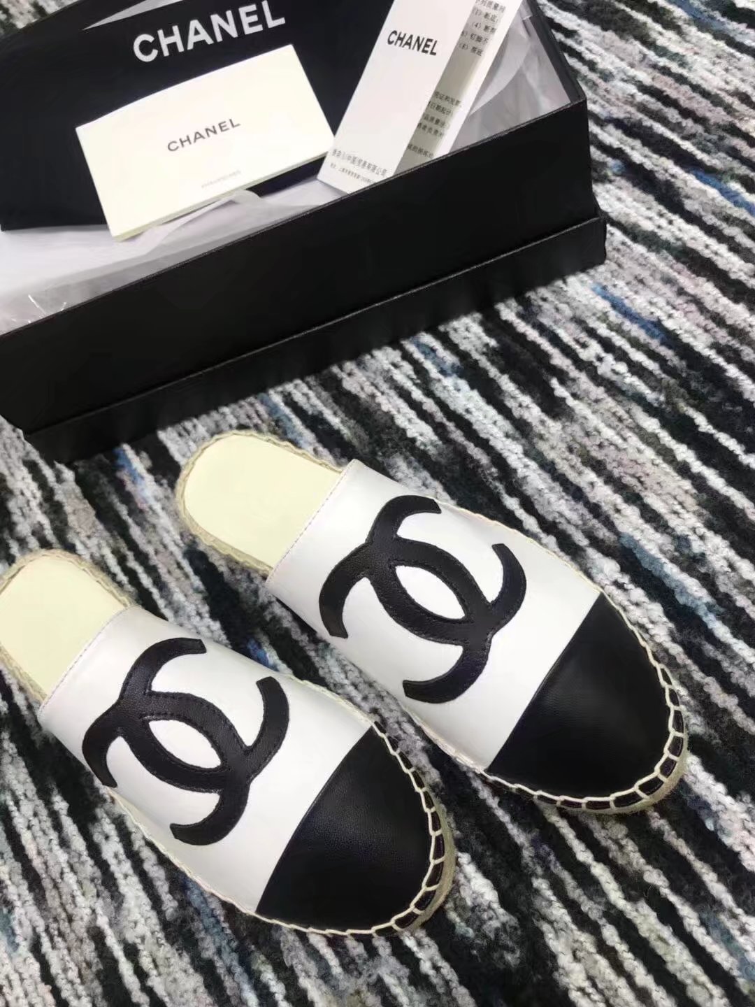 Chanel Slippers CH2287LRF white