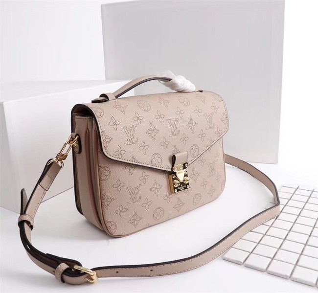 Louis Vuitton Mahina Leather POCHETTE METIS M40780 apricot