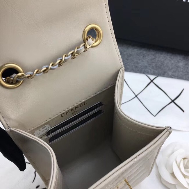 Chanel Original Clutch with Chain A81226 Calfskin & Gold-Tone Metal A81226 off-white