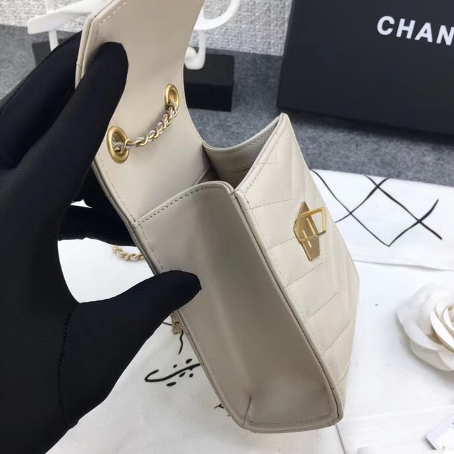 Chanel Original Clutch with Chain A81226 Calfskin & Gold-Tone Metal A81226 off-white