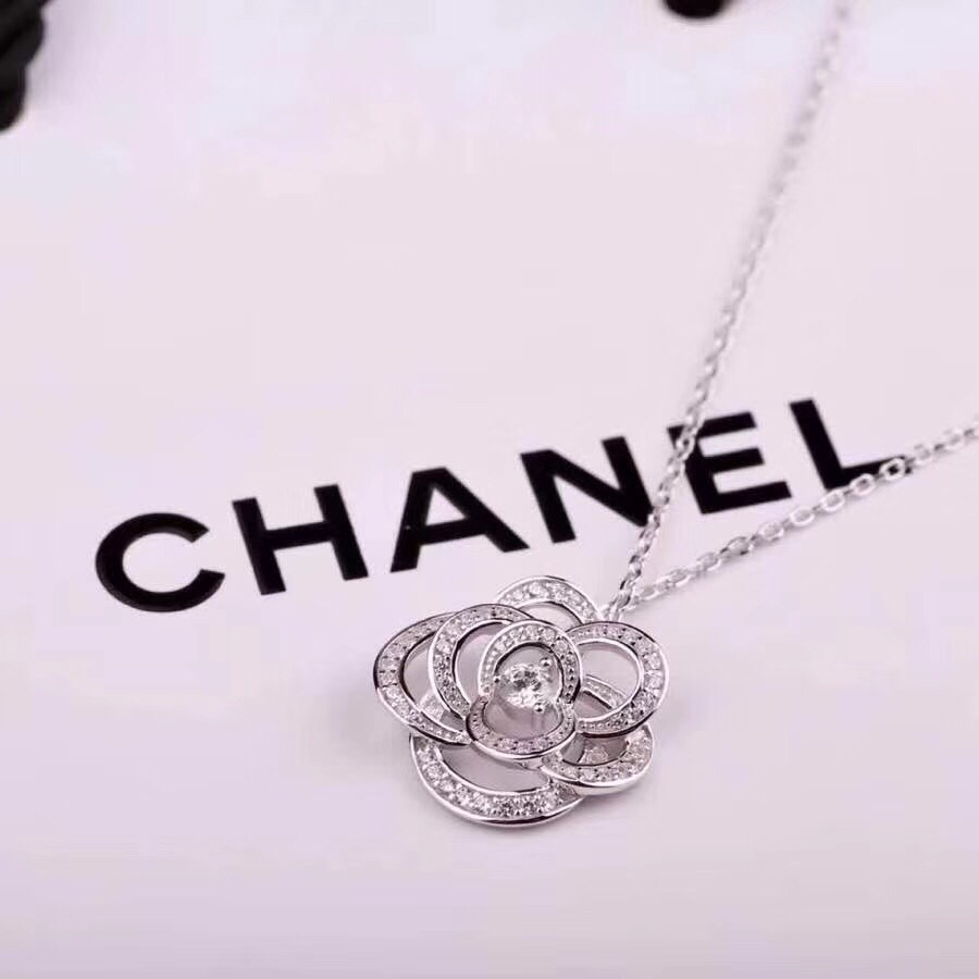 Chanel Necklace 18133