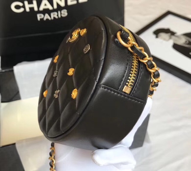 Chanel clutch with chain Lambskin & Gold-Tone Metal A81620 black