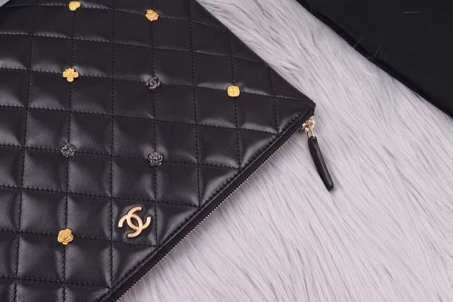 Chanel pouch Lambskin & Gold-Tone Metal A81619 black