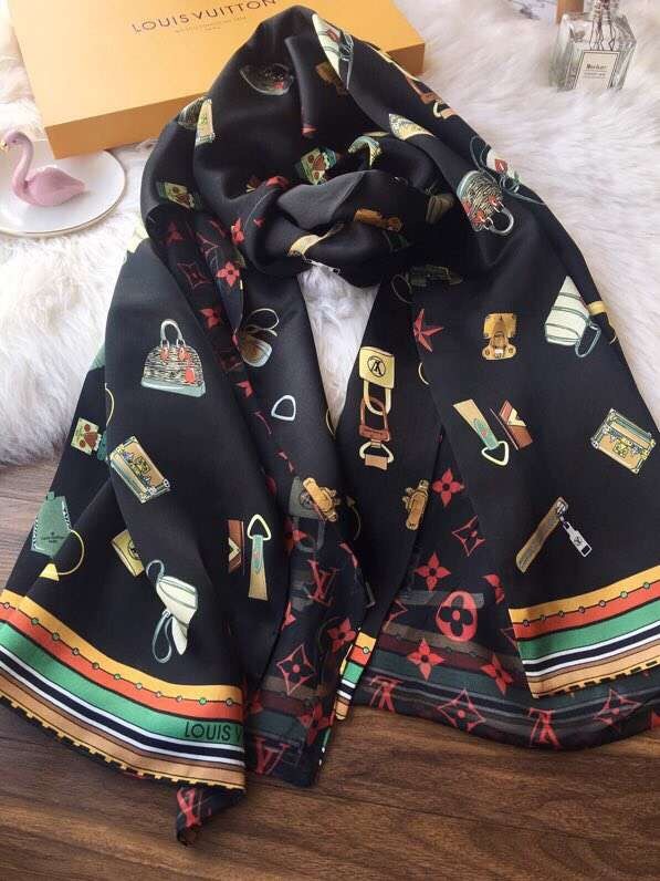 Louis Vuitton silk Scarf M71429 black&green