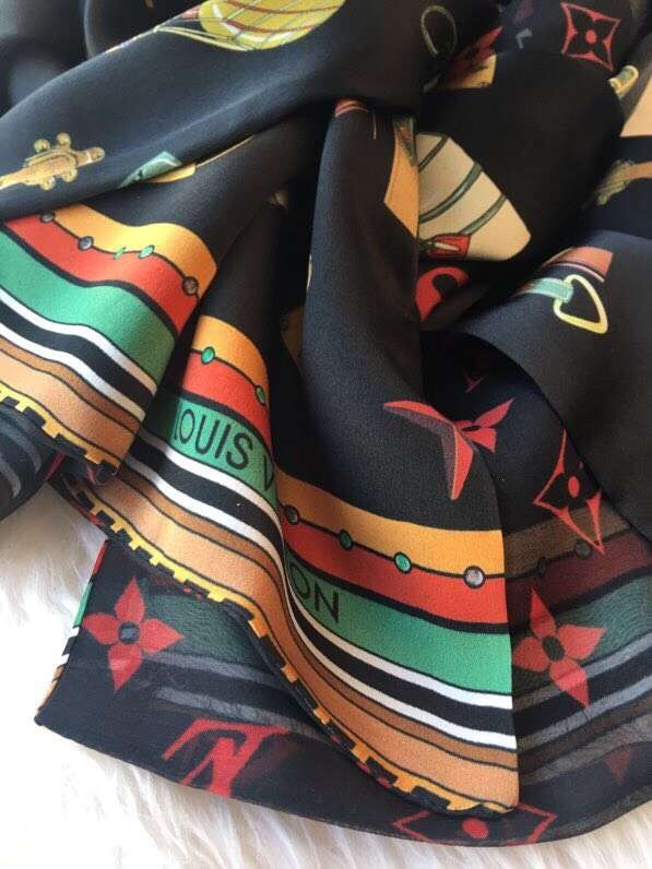 Louis Vuitton silk Scarf M71429 black&green