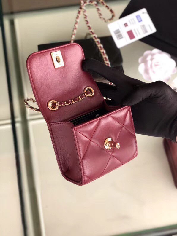 Chanel flap bag Lambskin & Gold-Tone Metal 3797 Purplish