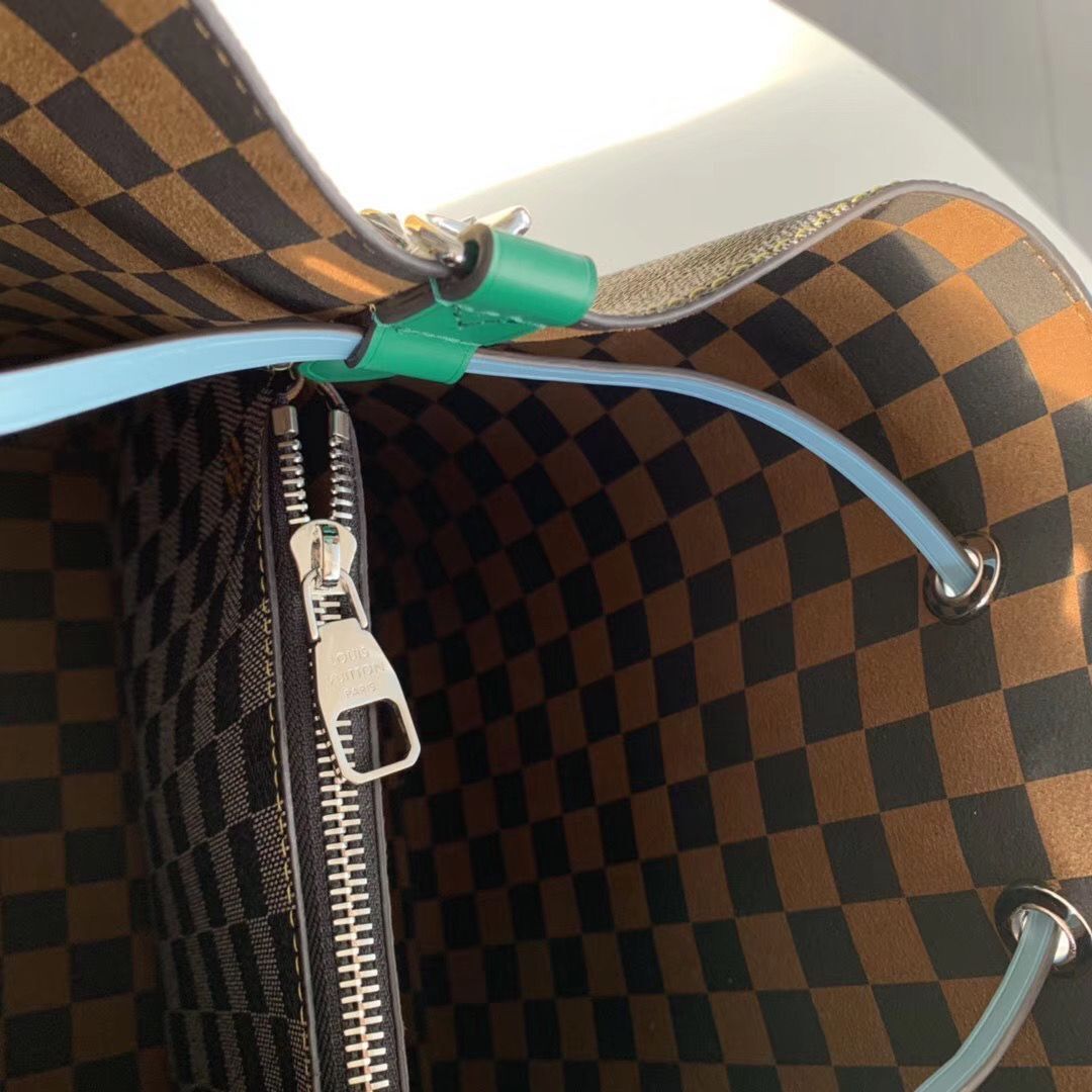 Louis Vuitton Nicolas Ghesquiere Damier Neonoe MM N40229 Blue