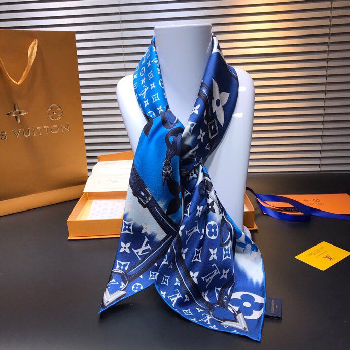 Louis Vuitton silk Scarf M7300