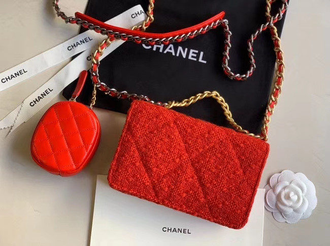 CHANEL 19 Flap Bag WOC 33817 red