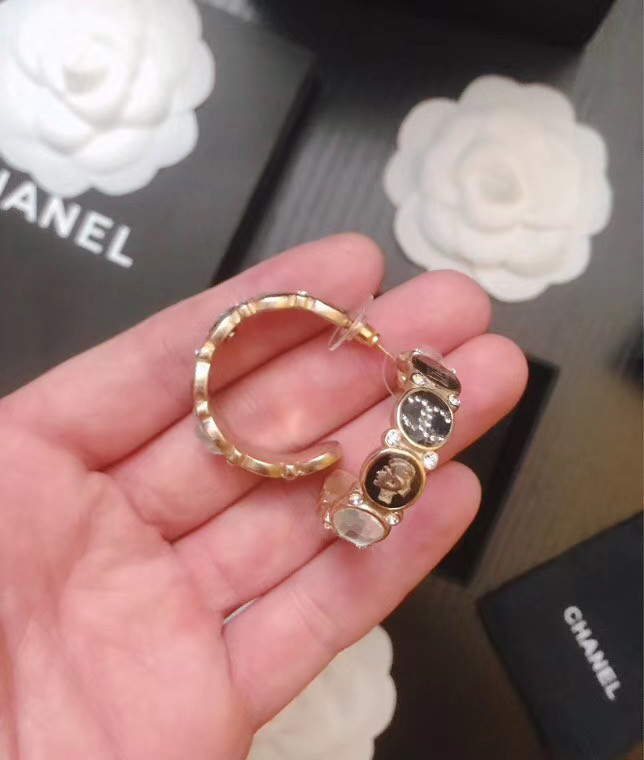 Chanel Earrings CE5184