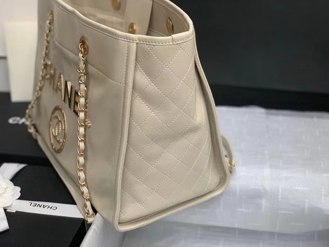 Chanel shopping bag A67001 Ecru