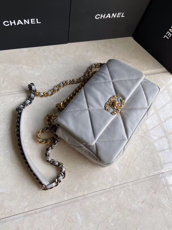 Chanel 19 flap bag AS1160 grey