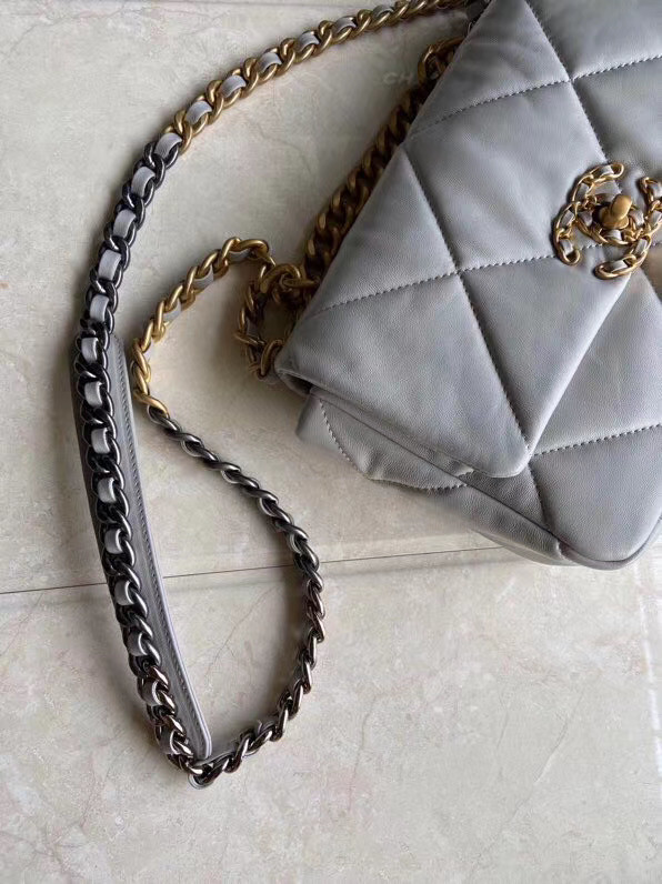 Chanel 19 flap bag AS1160 grey