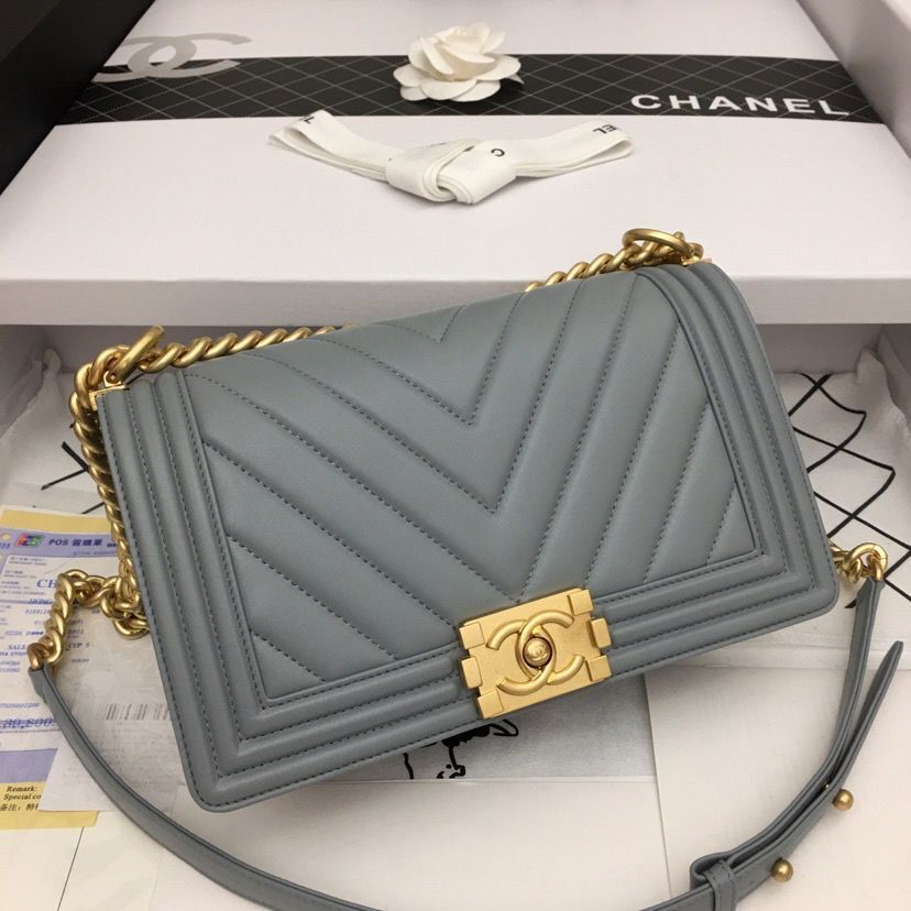 Boy Chanel Flap Bag Original Chevron Leather Gray A67086V Frosted Golden Buckle