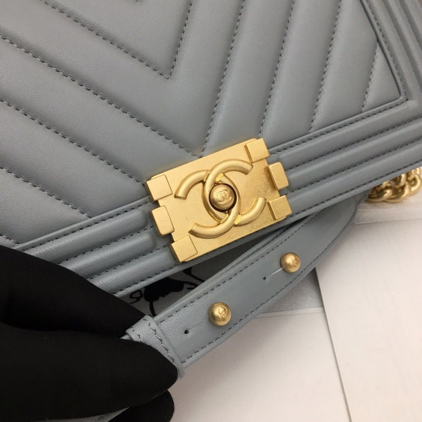 Boy Chanel Flap Bag Original Chevron Leather Gray A67086V Frosted Golden Buckle