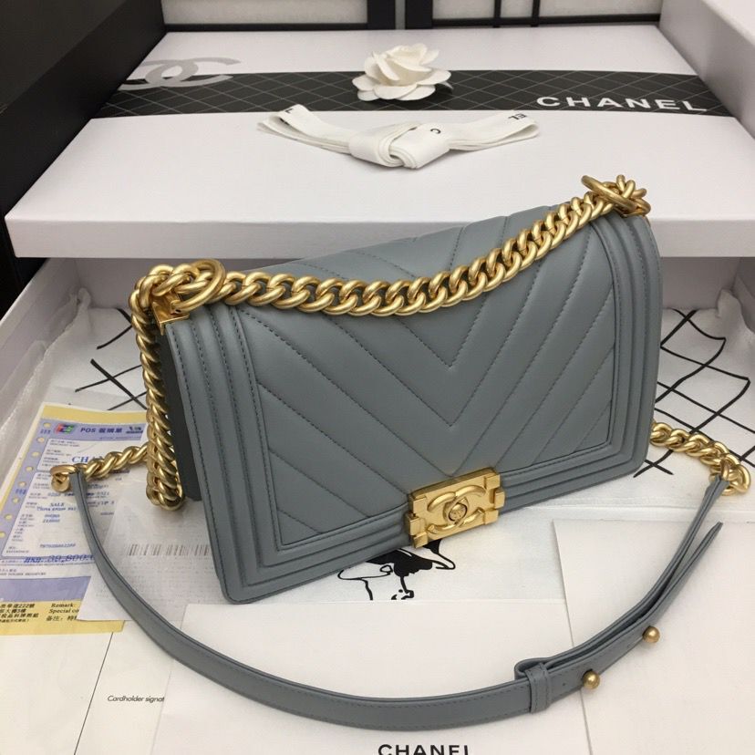 Boy Chanel Flap Bag Original Chevron Leather Gray A67086V Frosted Golden Buckle