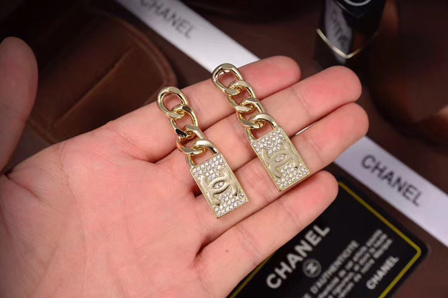 Chanel Earrings CE5897