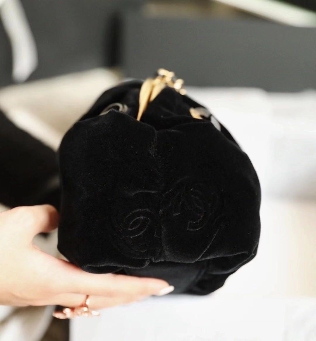 Chanel clutch AS2137 black