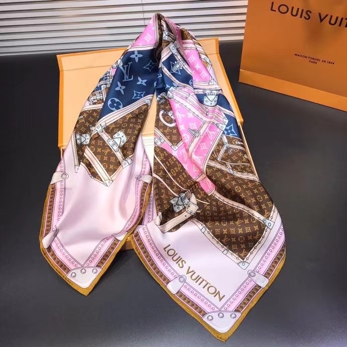 Louis Vuitton silk Scarf 77030-3