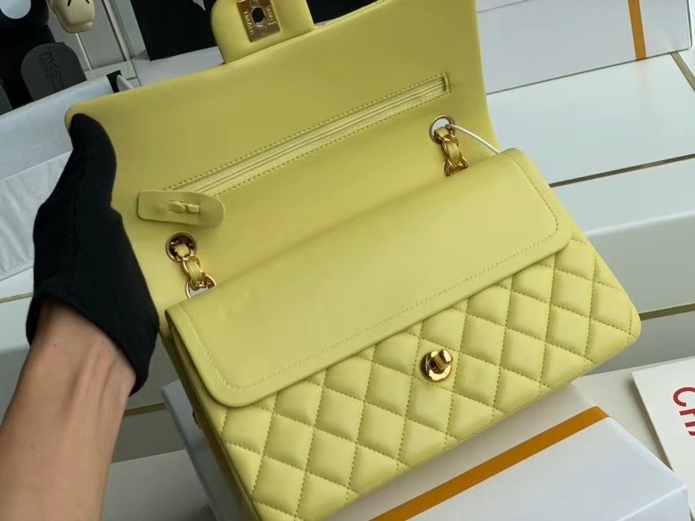 chanel classic handbag Lambskin & gold Metal A01112 lemon