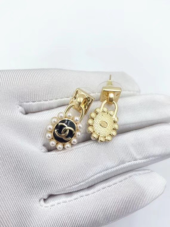 Chanel Earrings CE6141