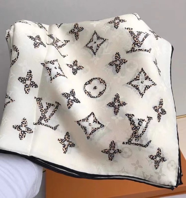 Louis Vuitton silk Scarf 77031