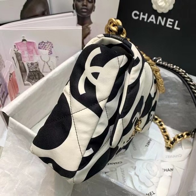 chanel 19 flap bag AS1161 black&white