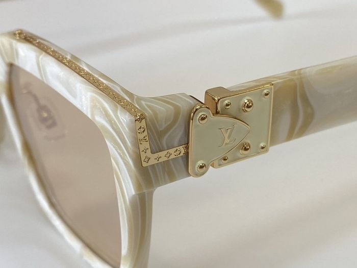 Louis Vuitton Sunglasses Top Quality LV6001_0145