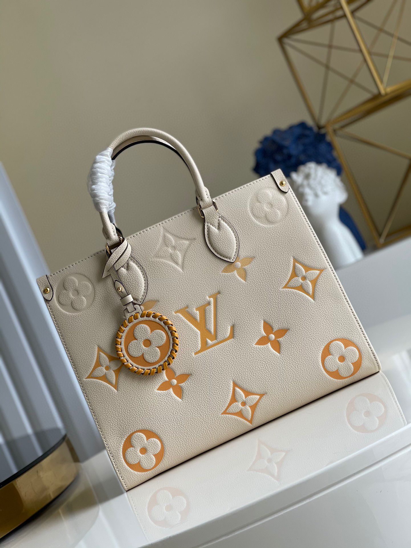 Louis Vuitton Original Onthego medium tote bag cream M45717 Orange Logo