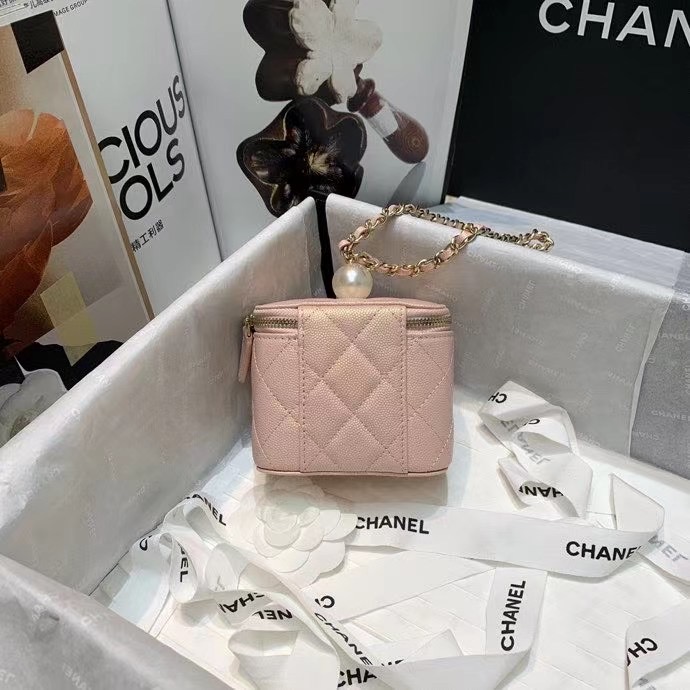 chanel small vanity with chain AP2118 pink