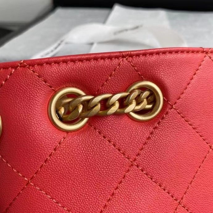 Chanel Lambskin bucket bag AS2381 red