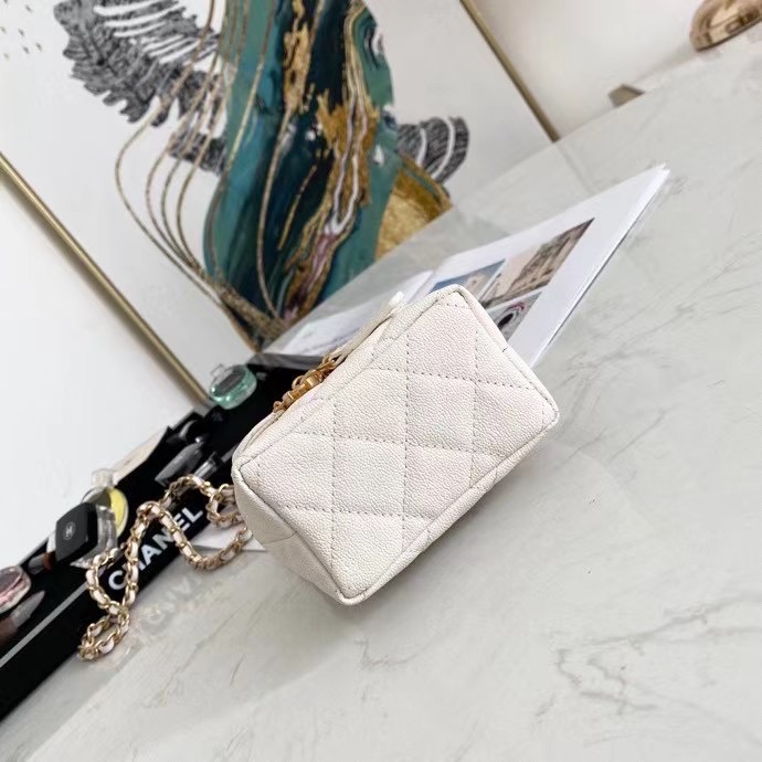 chanel small vanity with chain AP2194 white