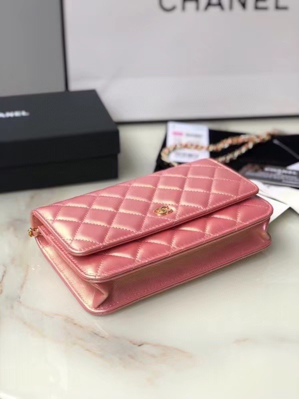 Chanel Iridescent Calfskin Chain Wallet 33814 pink