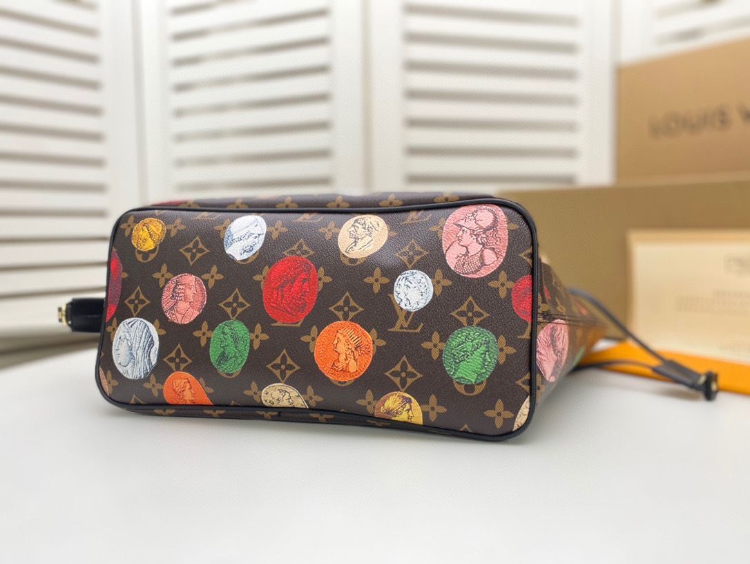 Louis Vuitton Neverfull Monogram MM M45923 Coin 