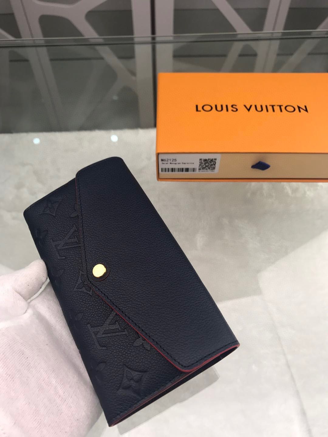 Louis Vuitton ZOE WALLET M80788 Black