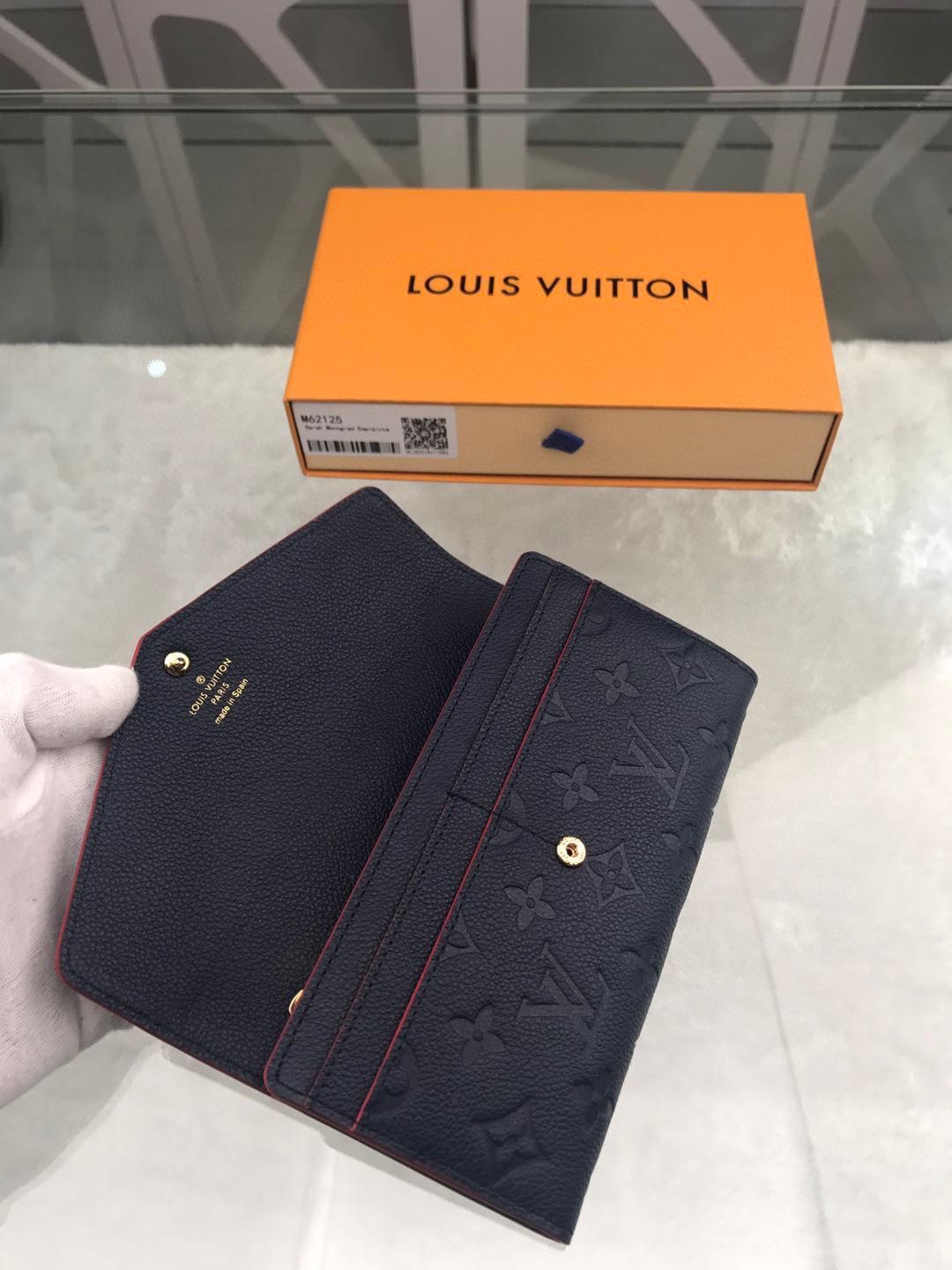 Louis Vuitton ZOE WALLET M80788 Black