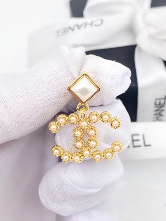 Chanel Earrings CE6724