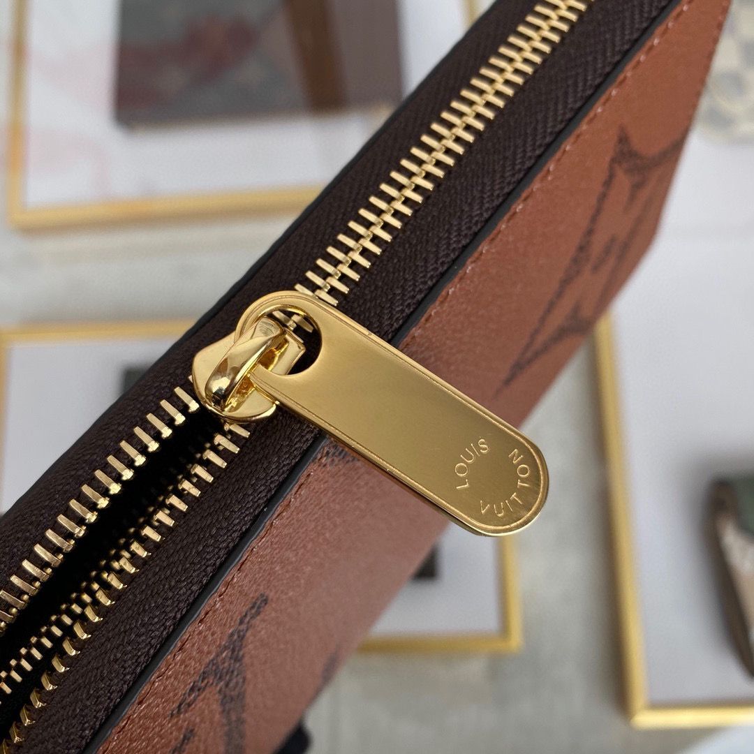 Louis Vuitton Zippy WALLET M69353 Brown