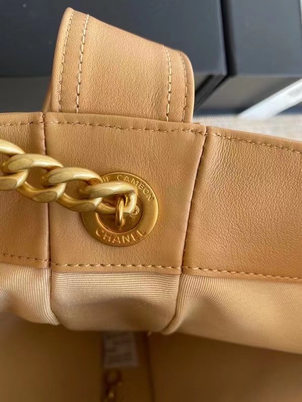 Chanel leather Shoulder Bag AS2844 Apricot