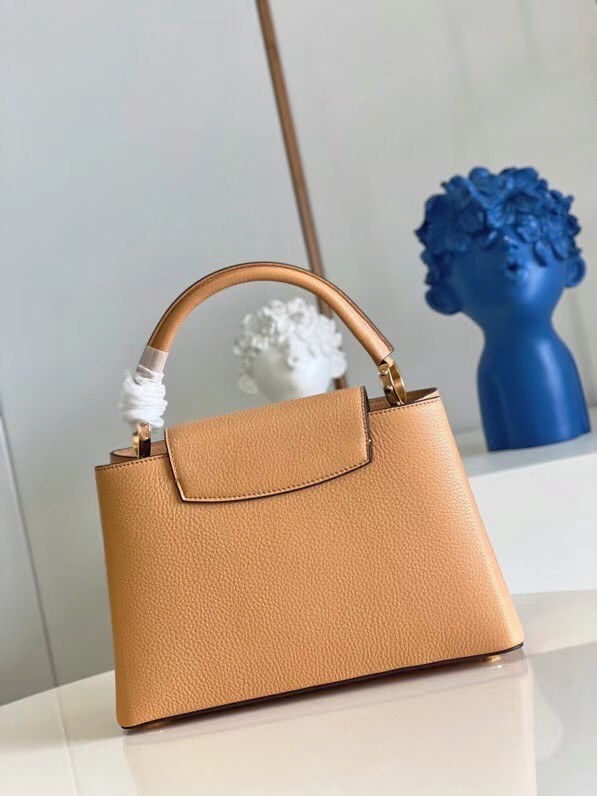 Louis vuitton CAPUCINES MM M59227 apricot