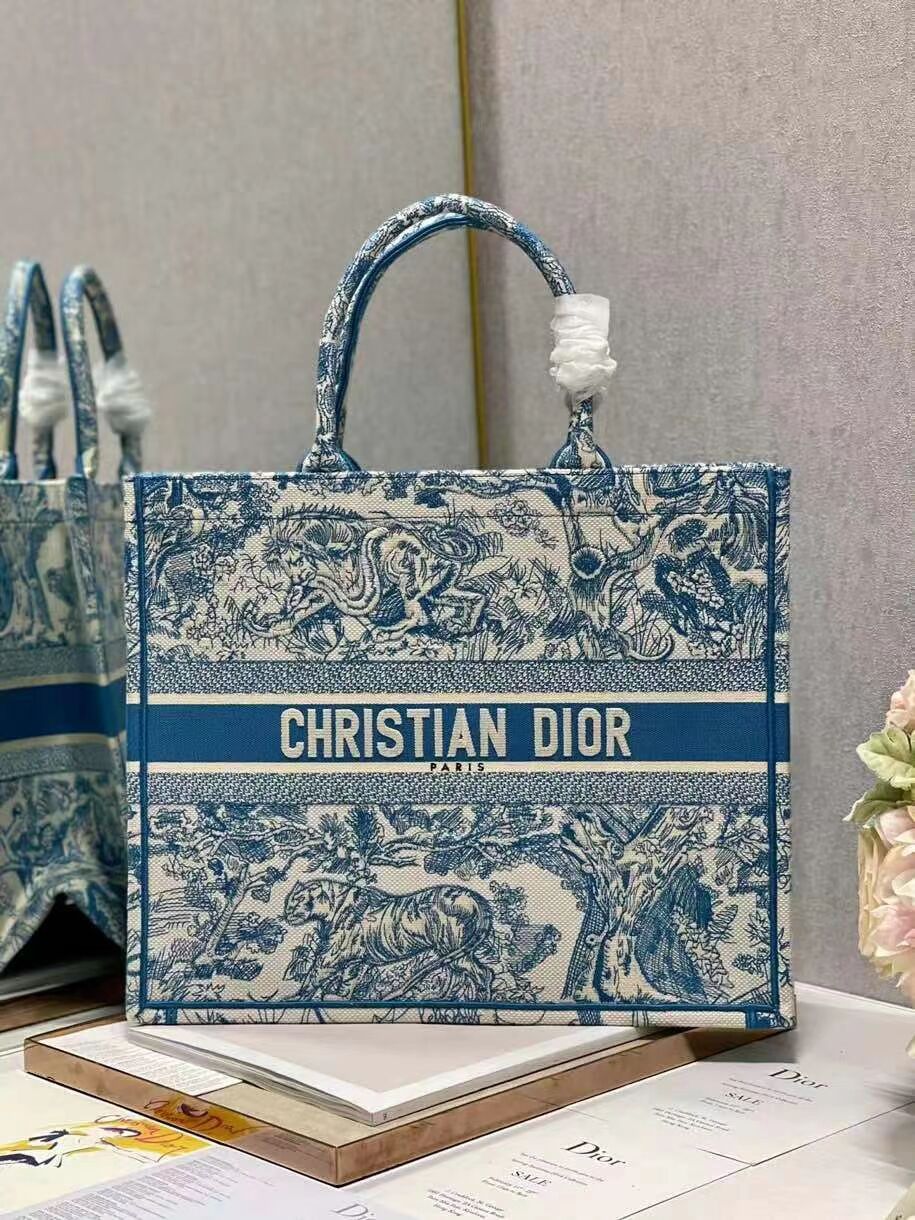 DIOR BOOK TOTE Embroidery C1286-6 blue