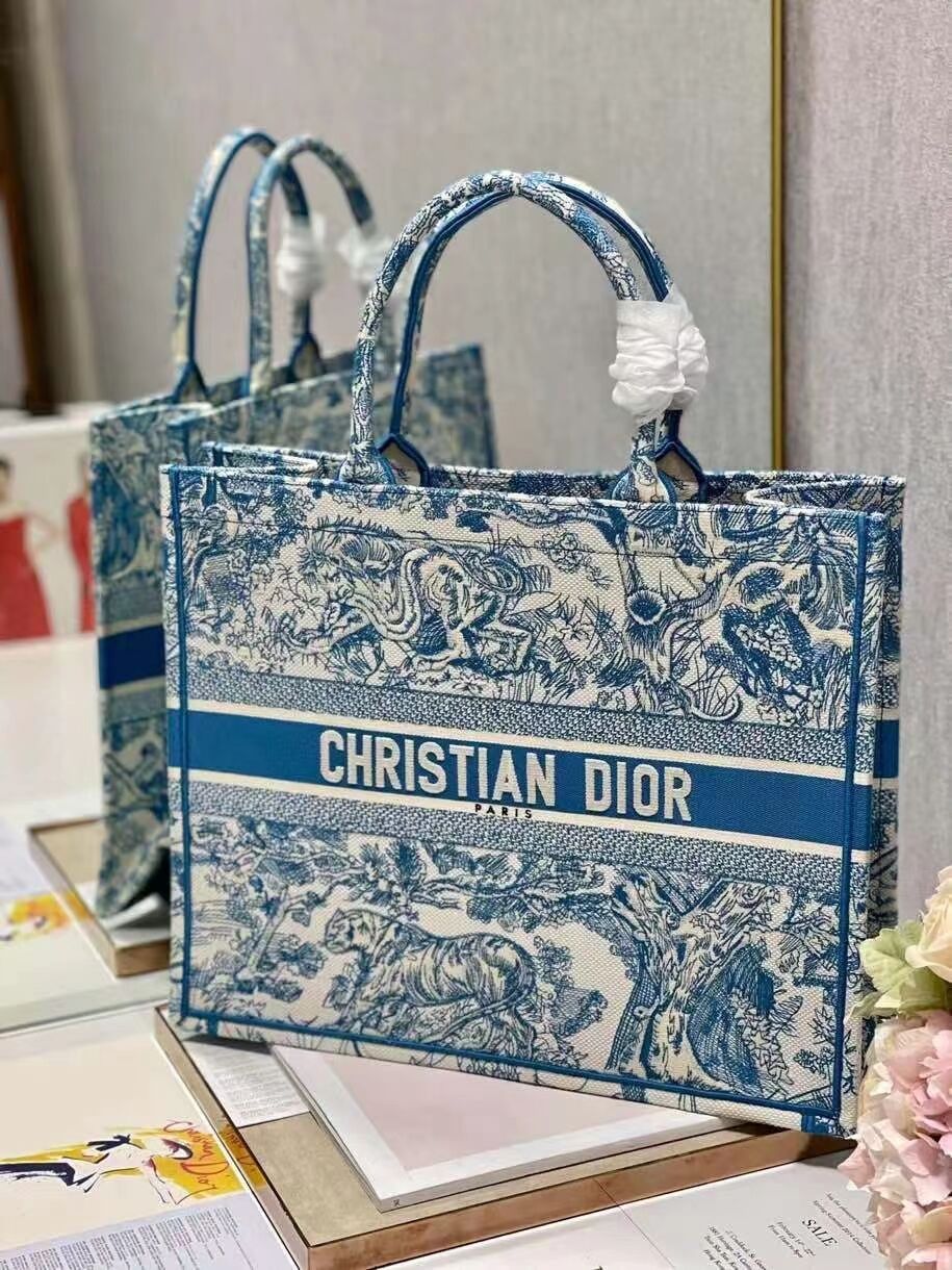 DIOR BOOK TOTE Embroidery C1286-6 blue