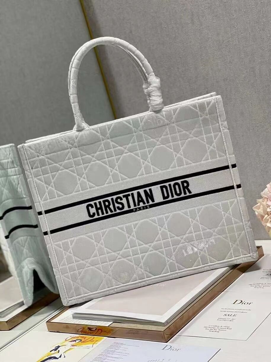 DIOR BOOK TOTE Velvet C1286-2 white