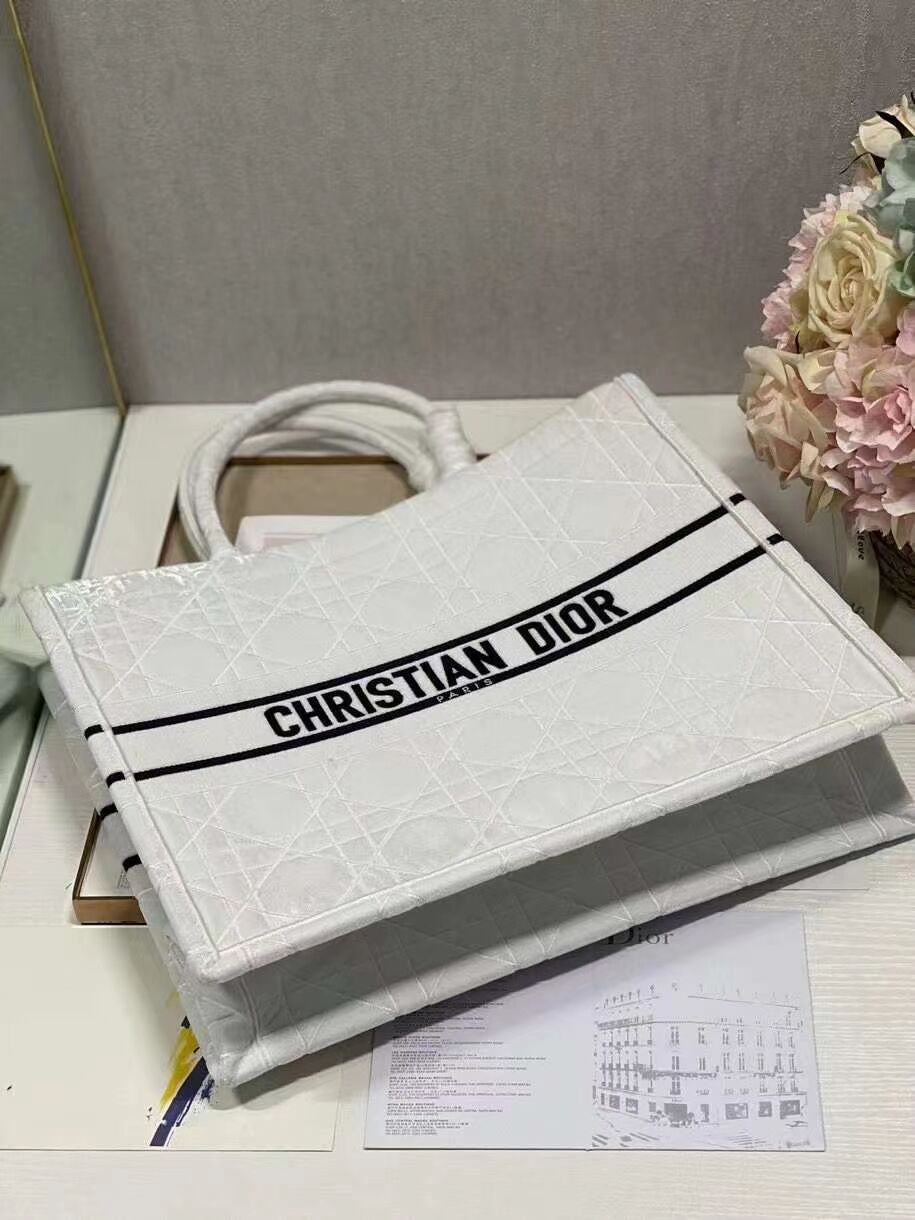 DIOR BOOK TOTE Velvet C1286-2 white