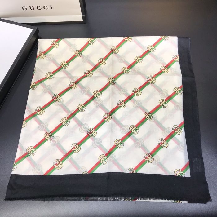 Gucci Scarf G00136