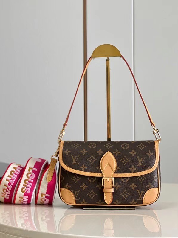 Louis Vuitton DIANE M46049 Pink