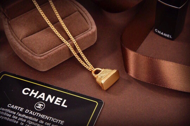 Chanel Necklace CE7631