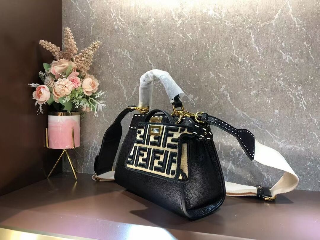 Fendi Peekaboo ISeeU Small leather bag F8636 BLACK